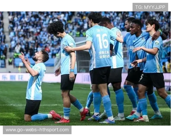 大连英博王禹任意球破门，引爆全场