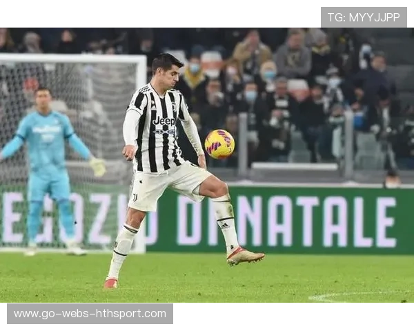 尤文图斯反击中，莫拉塔倒三角回做一蹴而就